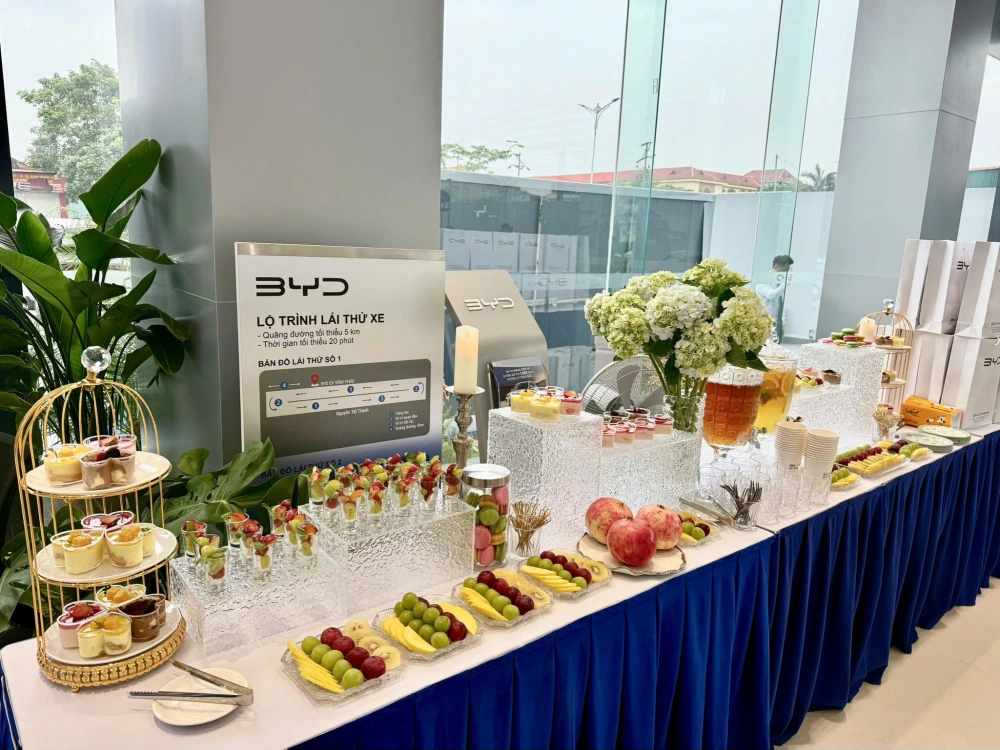 Khách hàng tham dự sự kiện được trực tiếp trải nghiệm