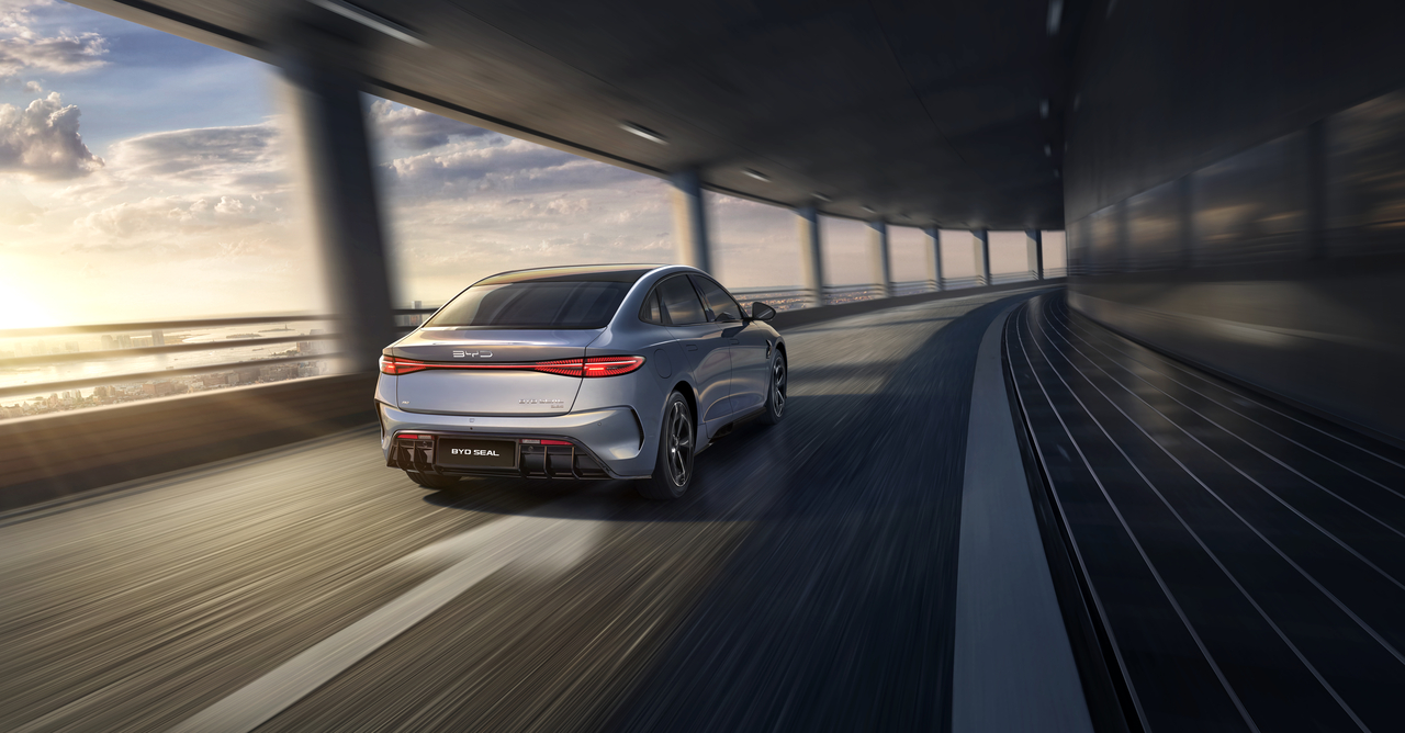 BYD Seal 2025 – một trong những mẫu sedan đáng mua nhất với thiết kế đẹp, vận hành êm và công nghệ hiện đại.