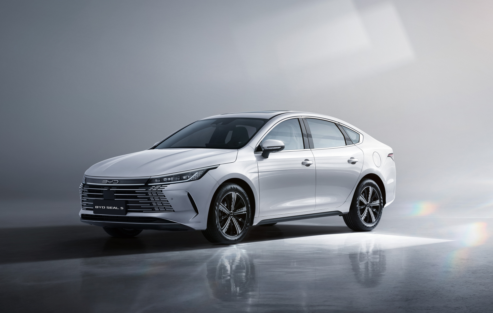 BYD Vĩnh Phúc trân trọng kính mời Quý khách tham dự lễ ra mắt xe BYD Seal 5 DM-i – cơ hội trải nghiệm sedan hybrid đột phá và công nghệ DM-i Super Hybrid tiên tiến.