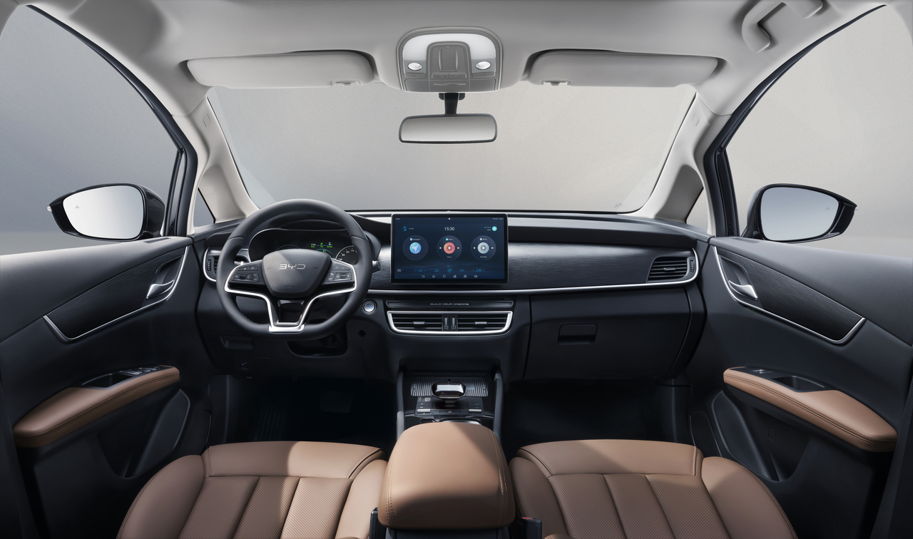 Nội thất BYD M6 – sang trọng, tiện nghi, đẳng cấp cho gia đình hiện đại.