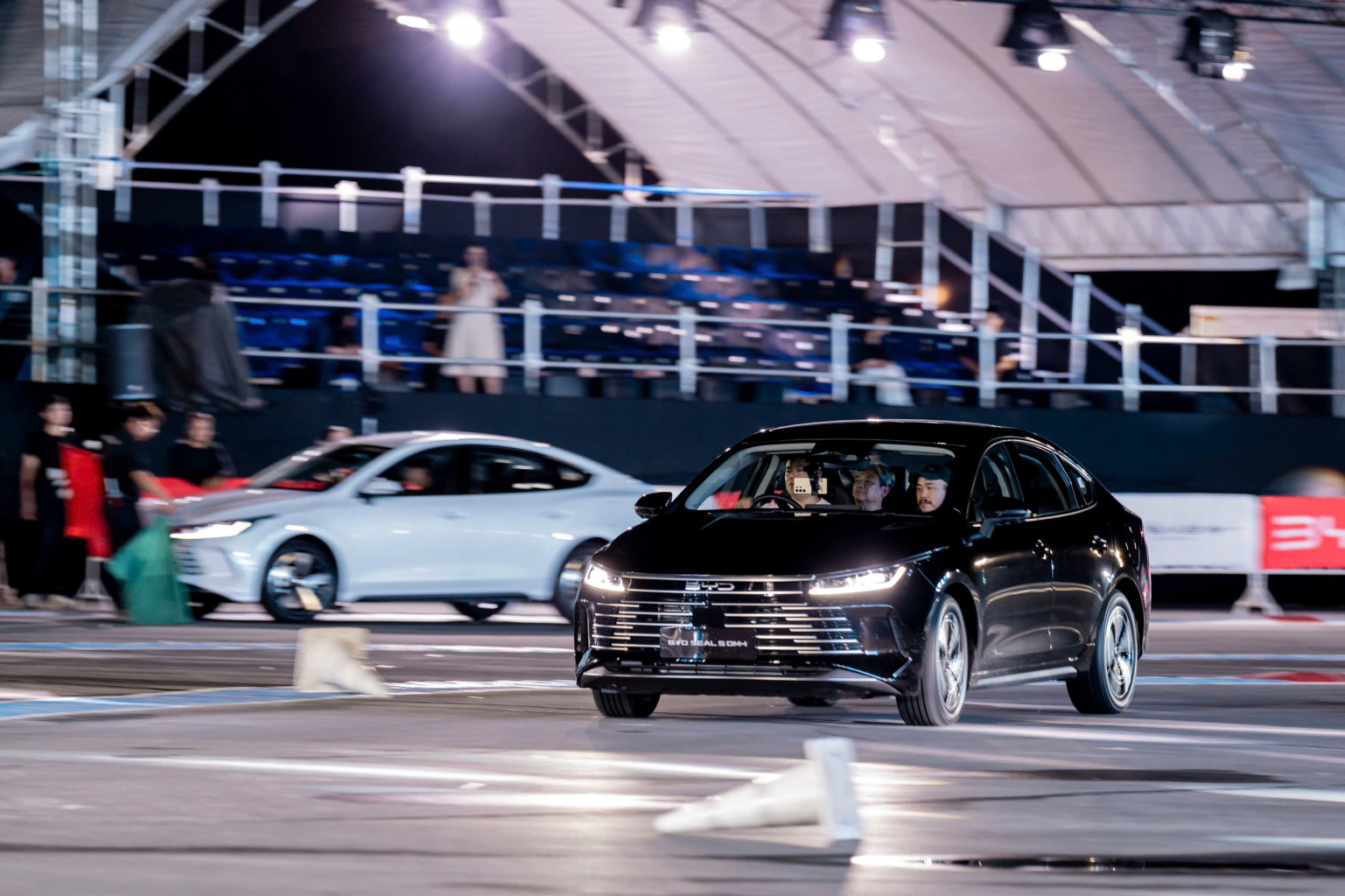 BYD Seal 5 DM-i được trang bị đầy đủ tiện nghi và nhiều tính năng hiện đại