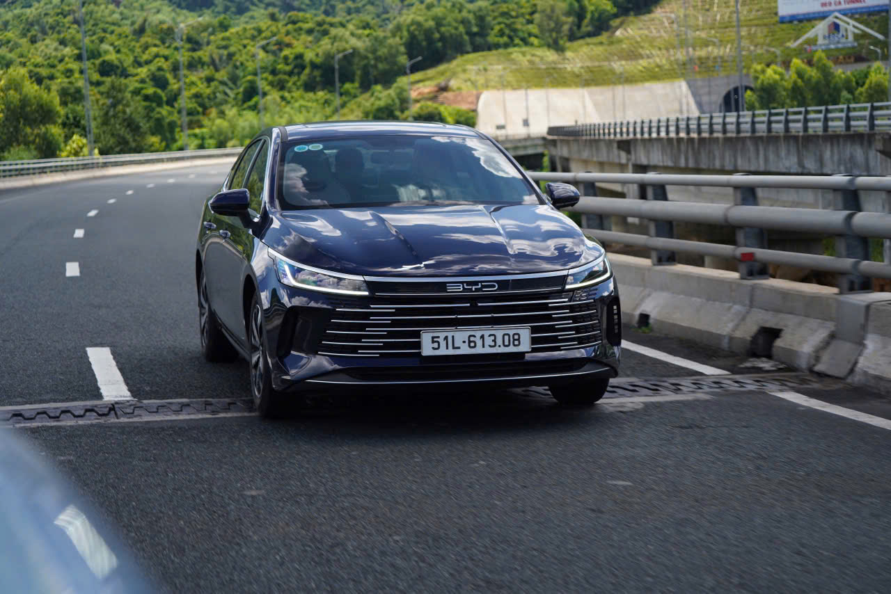 BYD Seal 5 DM-i Super Hybrid lập kỷ lục 1.714 km tại Việt Nam
