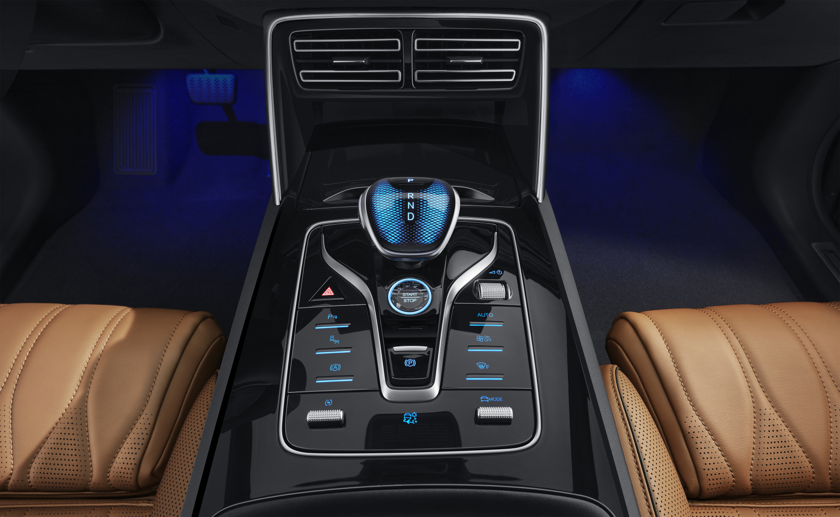 BYD SEALION 8 - Nội thất - Cụm điều khiển trung tâm hiện đại