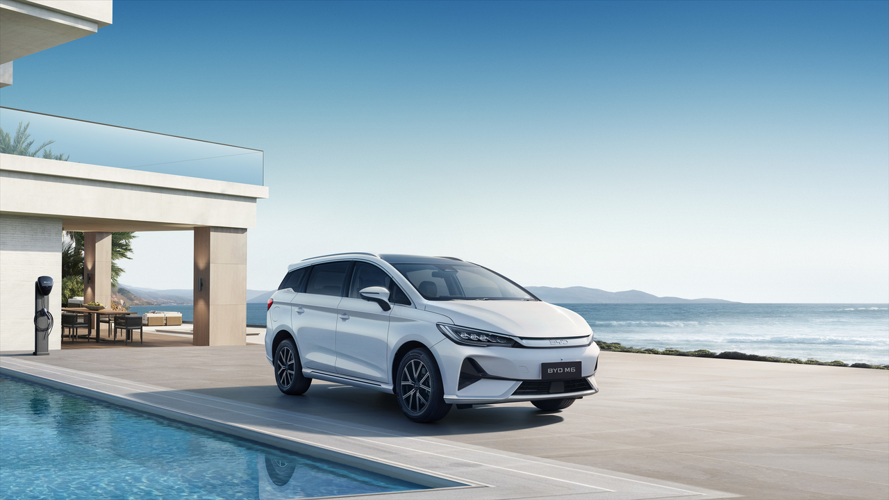 Xe điện BYD M6 sang trọng, phù hợp cho doanh nghiệp dịch vụ vận tải cao cấp với thiết kế hiện đại và nội thất tiện nghi. Xe điện BYD M6 sang trọng, phù hợp cho doanh nghiệp dịch vụ vận tải cao cấp với thiết kế hiện đại và nội thất tiện nghi.